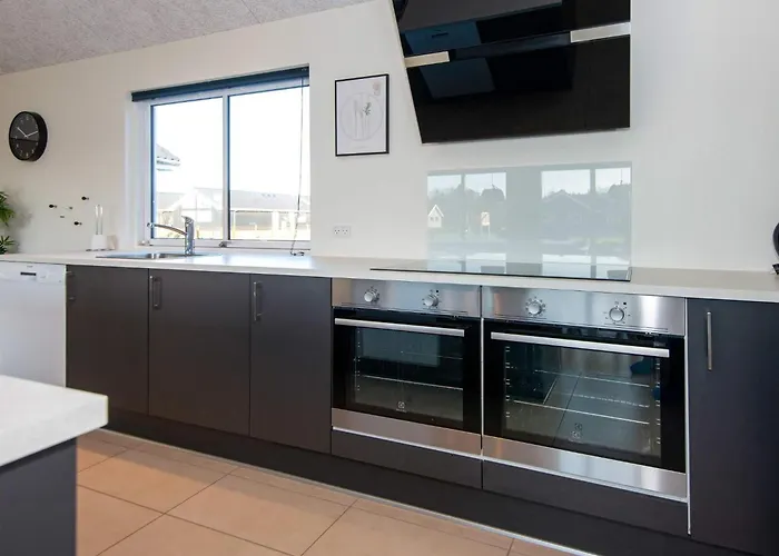 24 Persons In * Nørre Nebel