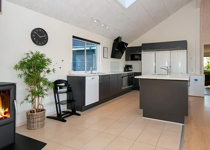 24 Persons In Nørre Nebel