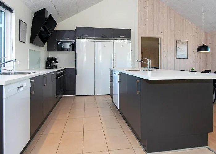 24 Persons In * Nørre Nebel